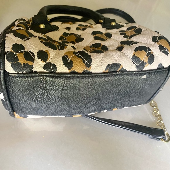Betsey Johnson Leopard Print Heart Stitch Crossbody Purse - Picture 16 of 16
